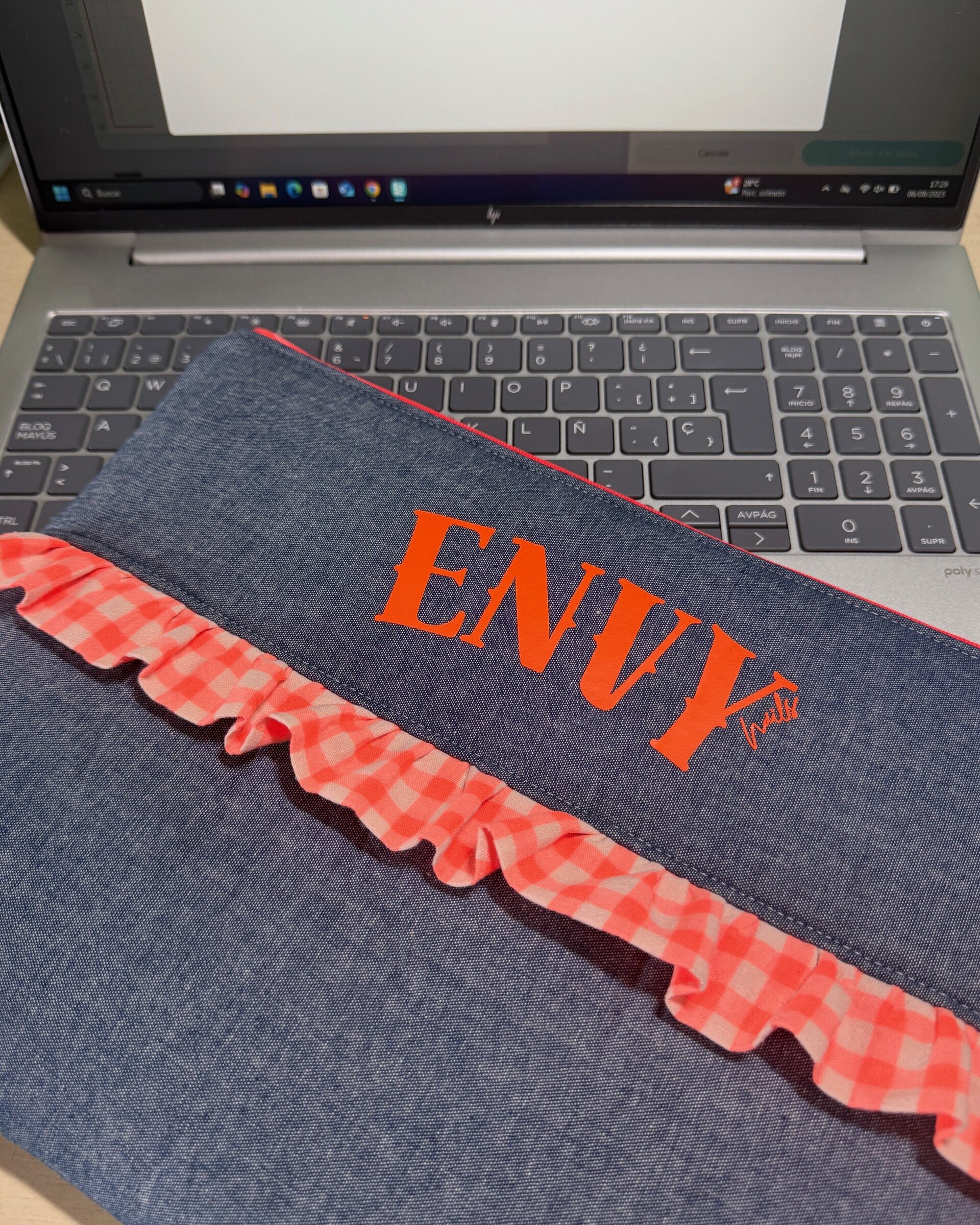 Funda para PC con volante - 4
