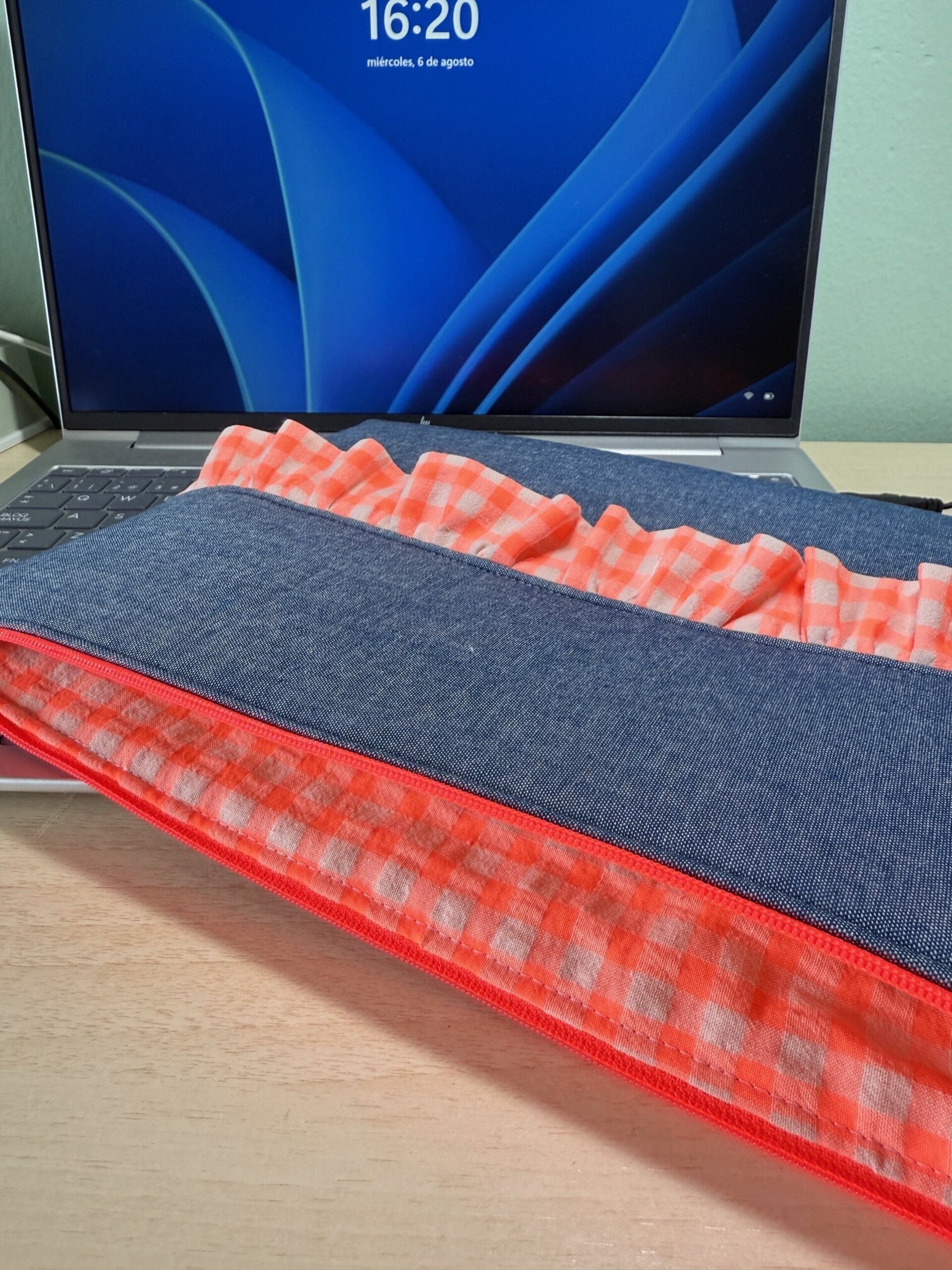 Funda para PC con volante - 2