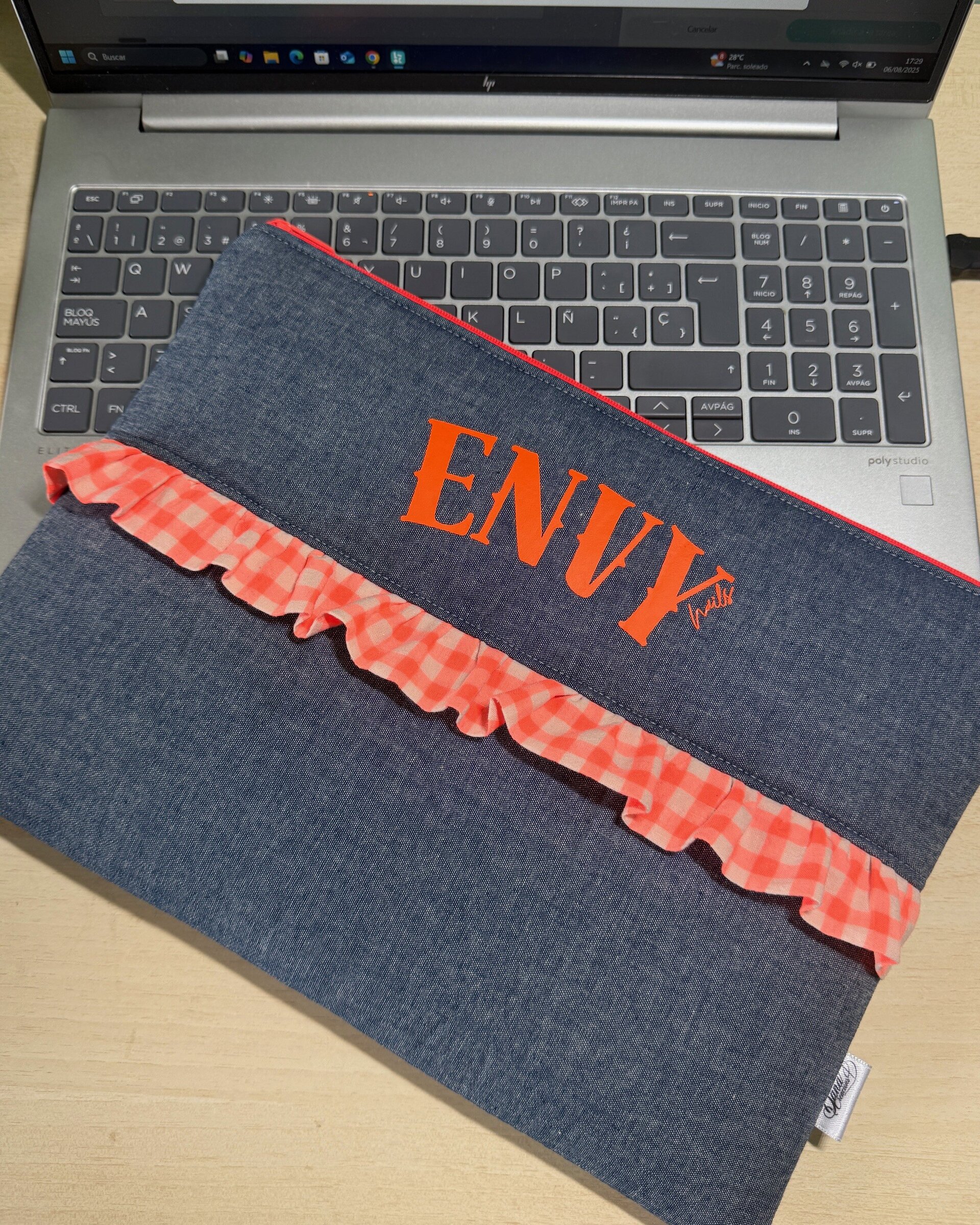 Funda para PC con volante - 1